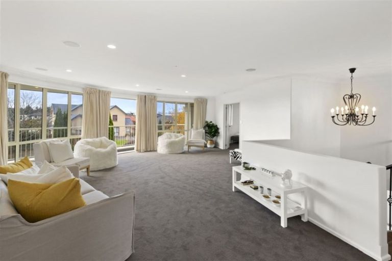 Photo of property in 8 Stableford Green, Burnside, Christchurch, 8053