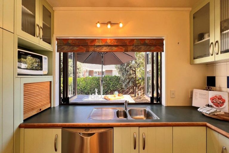 Photo of property in 254 Manly Street, Paraparaumu Beach, Paraparaumu, 5032
