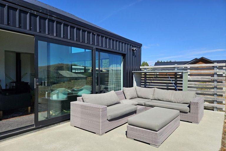 Photo of property in 21 Mistake Drive, Lake Tekapo, 7999