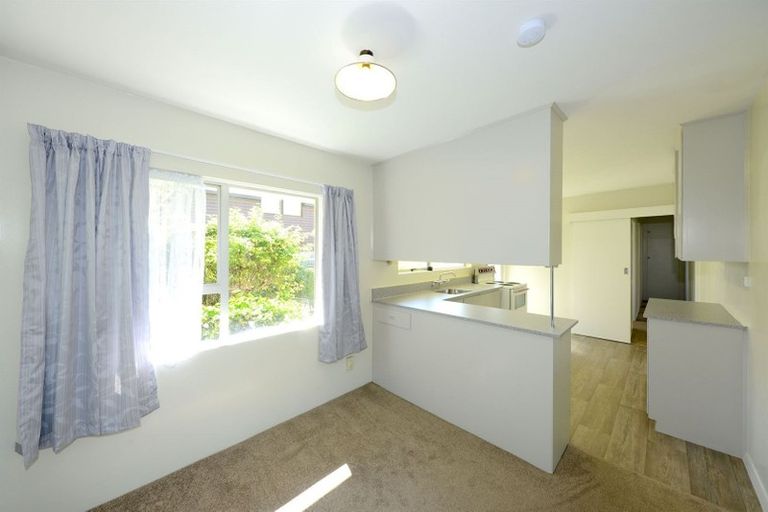 Photo of property in 63 Main Road, Redcliffs, Christchurch, 8081