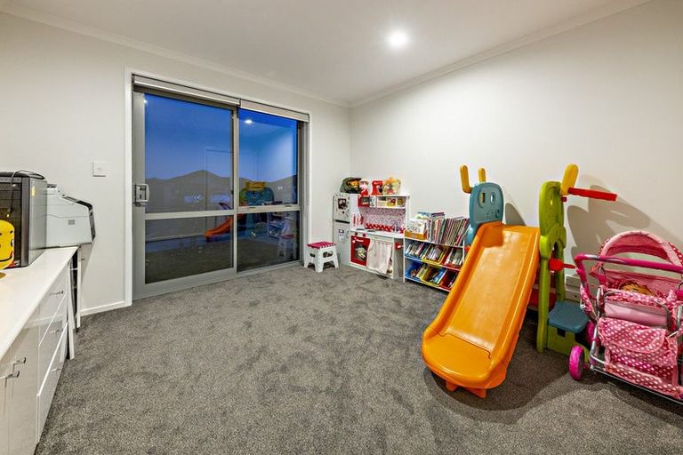 Photo of property in 16 Huamanu Street, Pukekohe, 2120