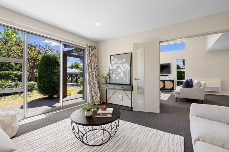 Photo of property in 14 Redwood Place, St Albans, Christchurch, 8052