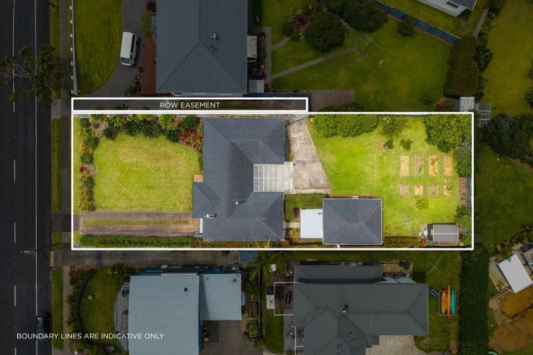 Photo of property in 65 Kiwi Esplanade, Mangere Bridge, Auckland, 2022