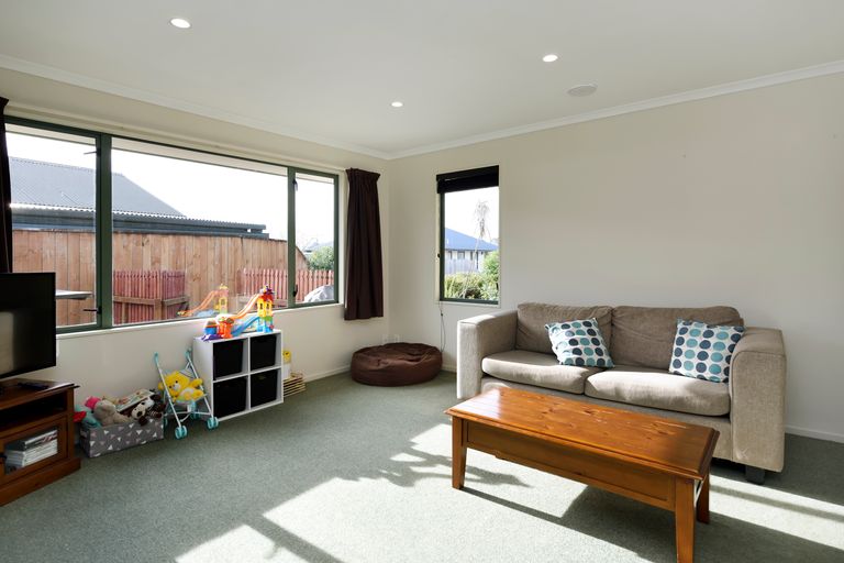 Photo of property in 8 Longfields Road, Brightwater, 7022