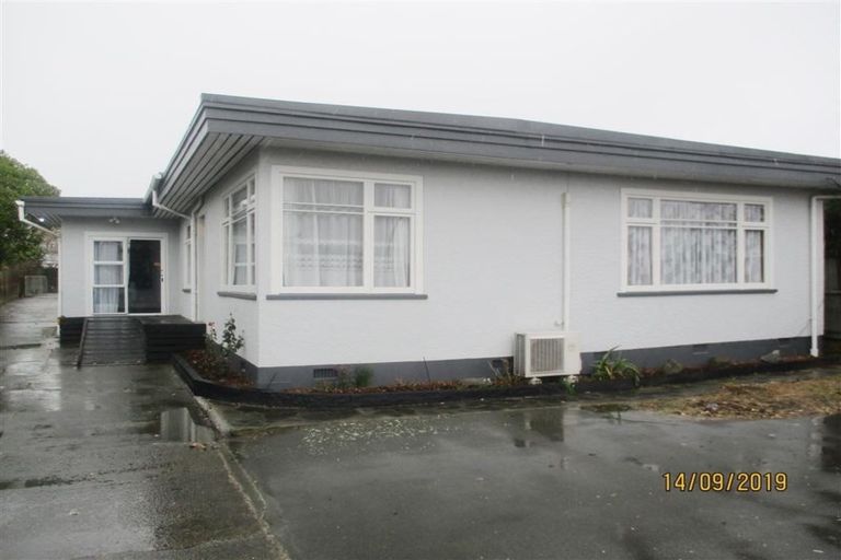 Photo of property in 268 Burwood Road, Burwood, Christchurch, 8083