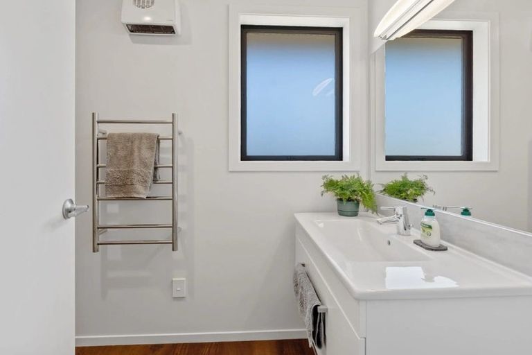 Photo of property in 22 Les Wakefield Road, Mapua, 7005