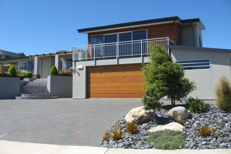 Photo of property in 2 Zeehaen Place, Britannia Heights, Nelson, 7010