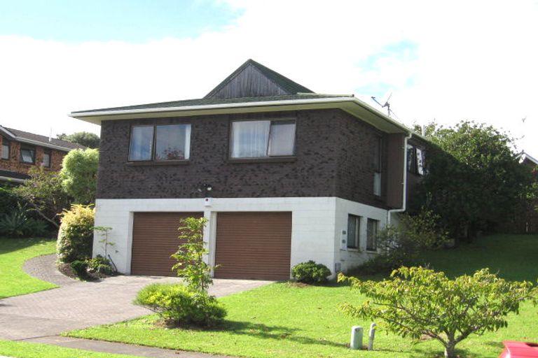 Photo of property in 10 Cornelian Crescent, Half Moon Bay, Auckland, 2012