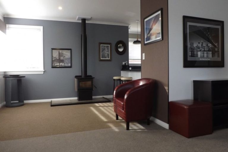 Photo of property in 44 Mako Mako Road, Levin, 5510