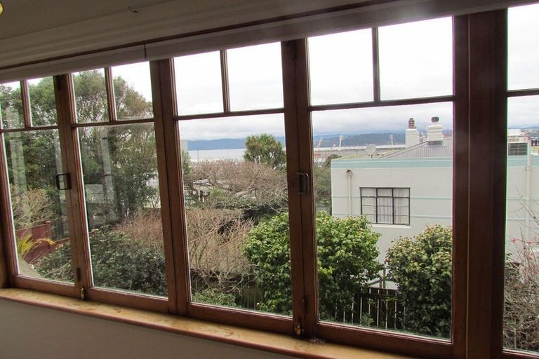 Photo of property in 35a Grant Road, Thorndon, Wellington, 6011