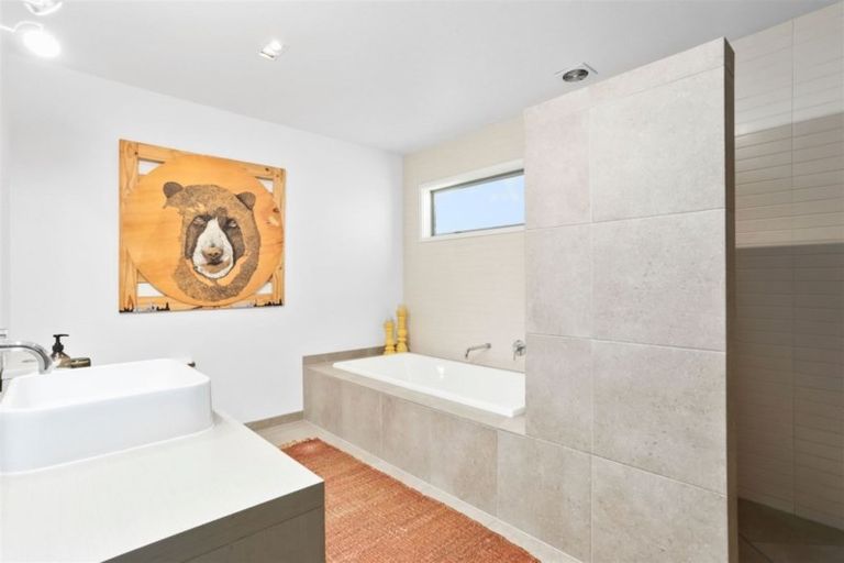 Photo of property in 107 Hinemoa Street, Birkenhead, Auckland, 0626