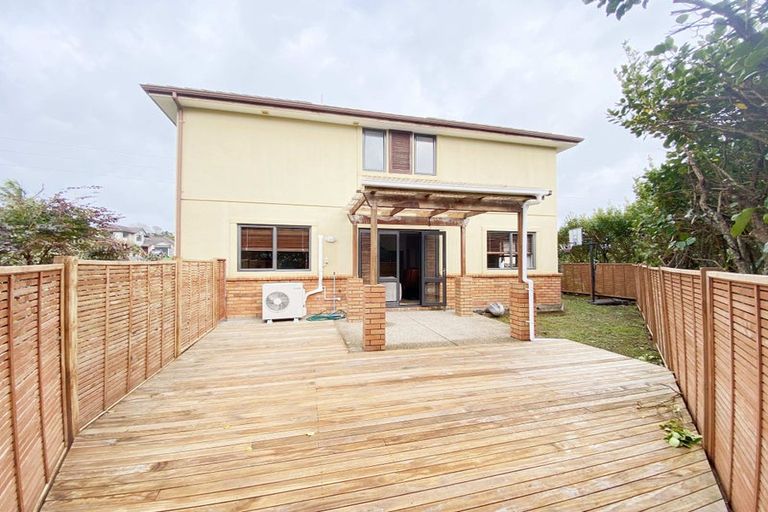 Photo of property in 21 Greenbough Lane, Greenhithe, Auckland, 0632