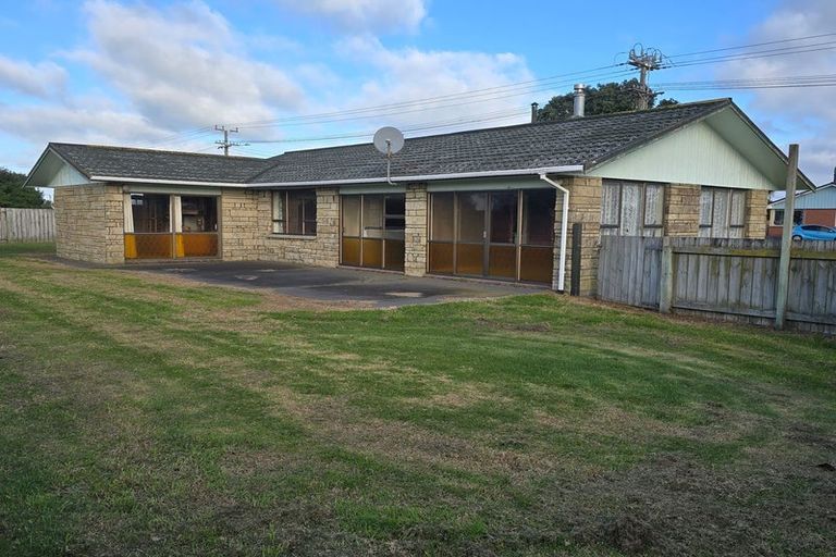 Photo of property in 41 Gisborne Terrace, Opunake, 4616