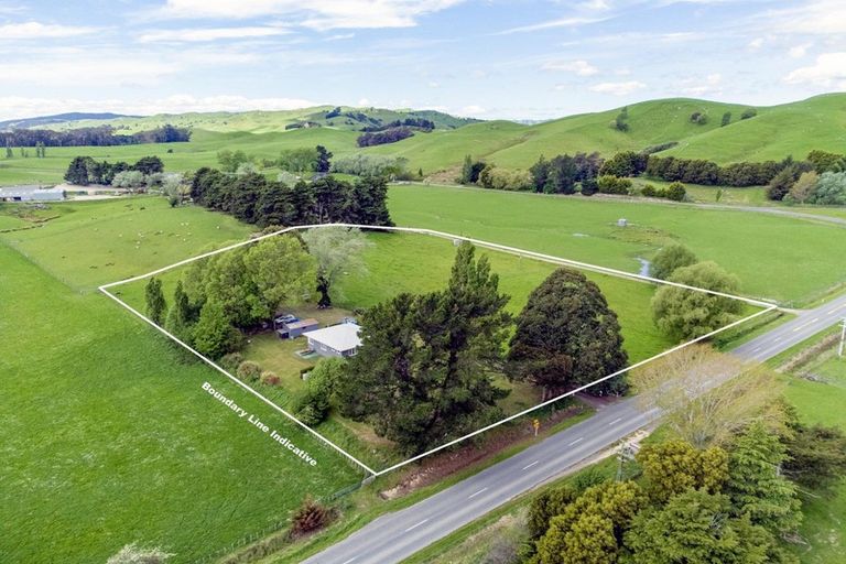 Photo of property in 1183 Masterton Stronvar Road, Wainuioru, Masterton, 5890