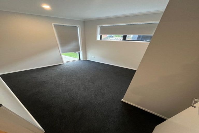 Photo of property in 8 Kumerahou Street, Kumeu, 0810