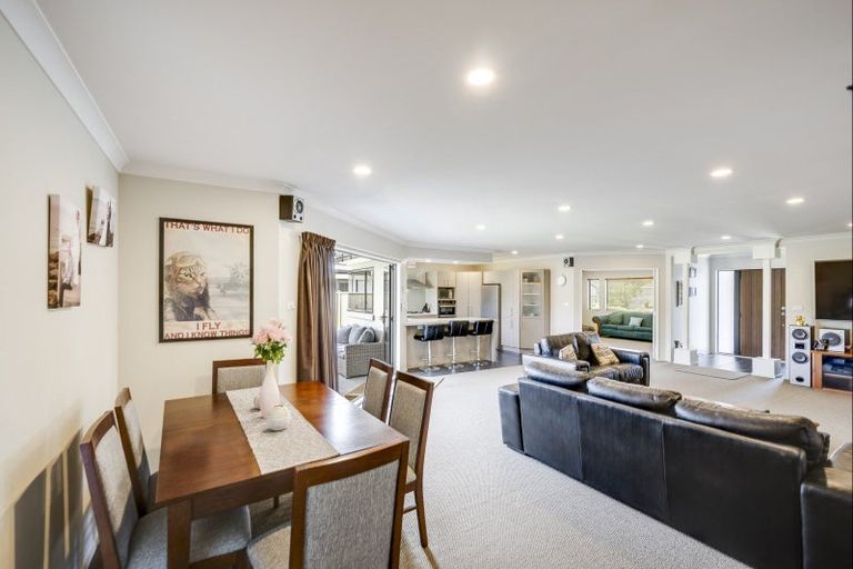 Photo of property in 15 Pania Place, Poraiti, Napier, 4112