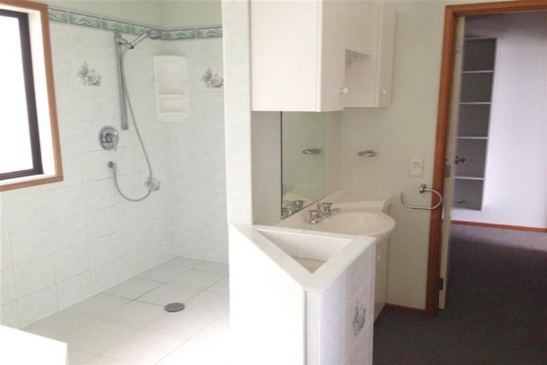 Photo of property in 1/37 Argo Drive, Half Moon Bay, Auckland, 2012