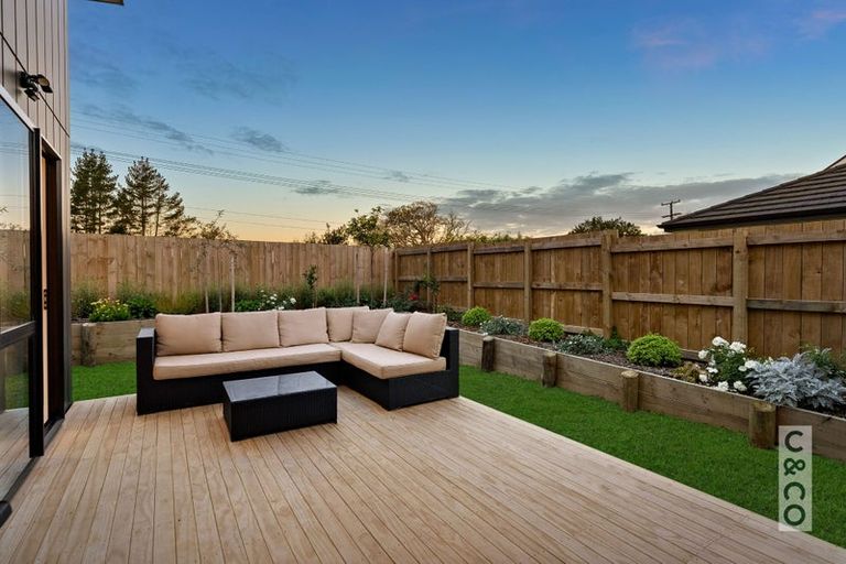 Photo of property in 12 Paihere Street, Huapai, Kumeu, 0810