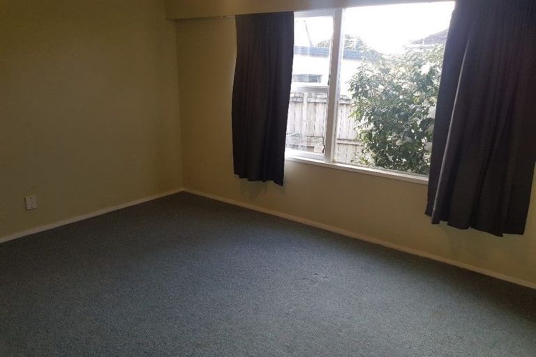 Photo of property in 42 Durham Street, Te Atatu Peninsula, Auckland, 0610