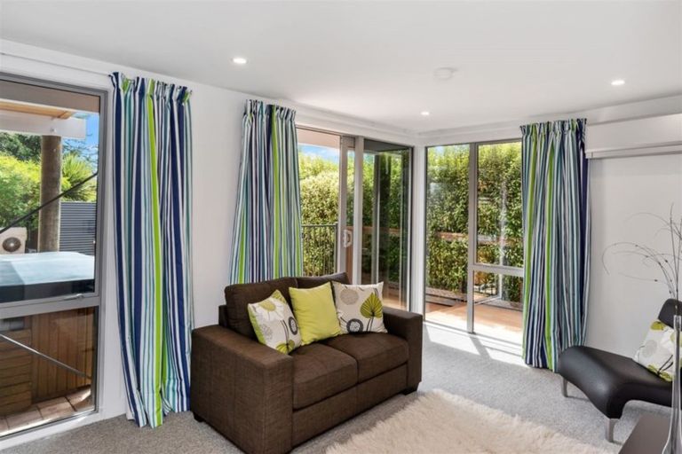 Photo of property in 9 Takahe Drive, Cashmere, Christchurch, 8022