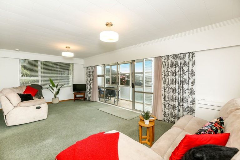 Photo of property in 4/6 Gilbert Street, New Plymouth, 4310