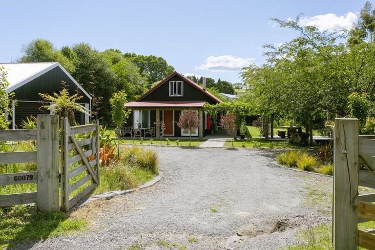 Photo of property in 1/142 Mapara Road, Acacia Bay, Taupo, 3385
