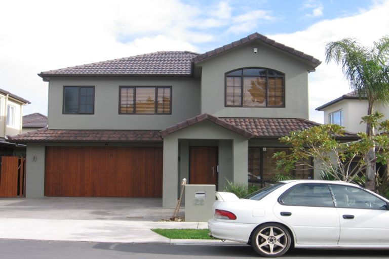 Photo of property in 22 Bridgefield Crescent, Flat Bush, Auckland, 2016