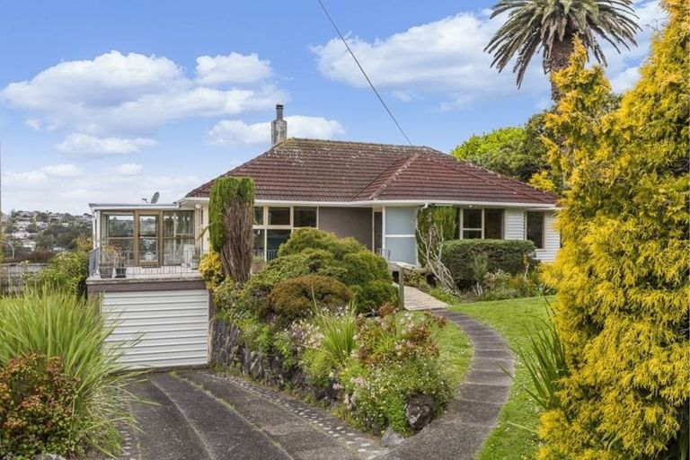 Photo of property in 51 Verbena Road, Birkdale, Auckland, 0626