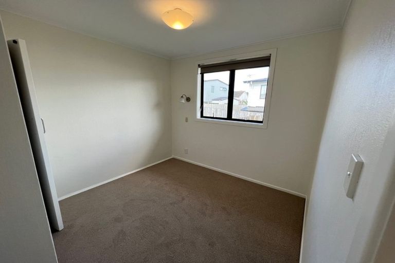 Photo of property in 2/65 Astley Avenue, New Lynn, Auckland, 0600