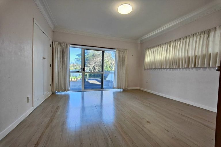 Photo of property in 37 Churchill Road, Cockle Bay, Auckland, 2014