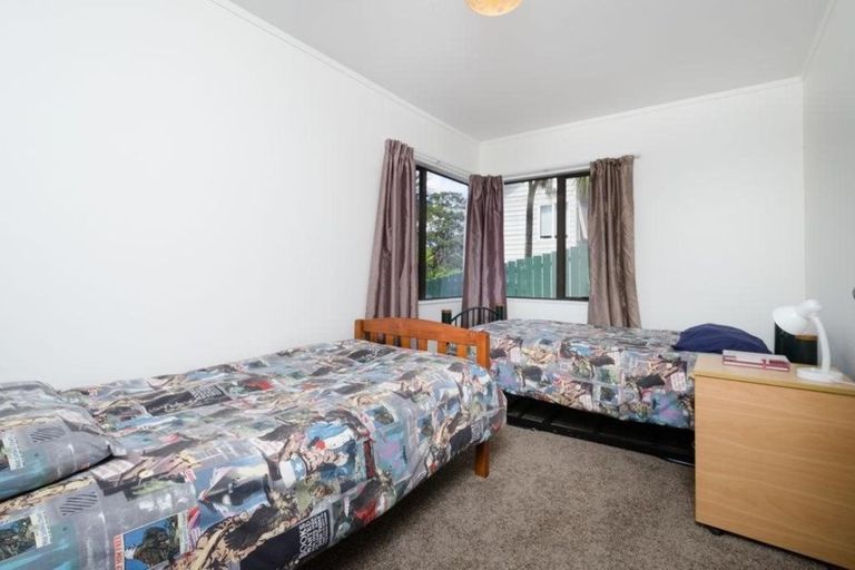 Photo of property in 9 Jacinta Grove, Swanson, Auckland, 0612