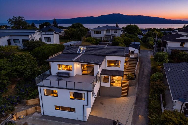 Photo of property in 55a Golf Road, Paraparaumu Beach, Paraparaumu, 5032