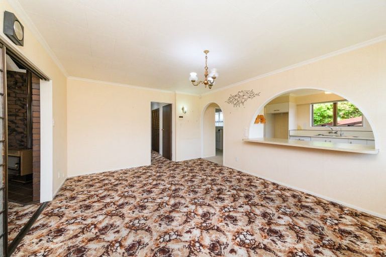 Photo of property in 32 Cedar Crescent, Feilding, 4702