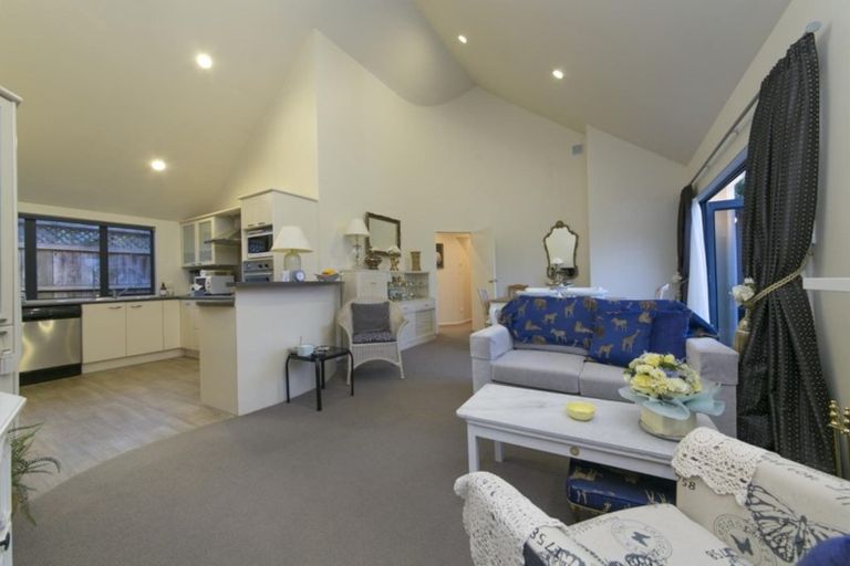 Photo of property in 37 Starlight Cove, Hobsonville, Auckland, 0618