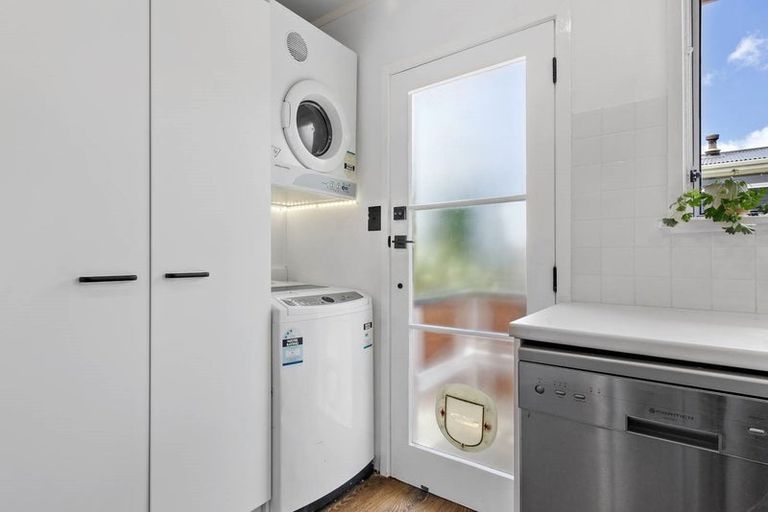 Photo of property in 3/27a Miro Street, New Lynn, Auckland, 0600