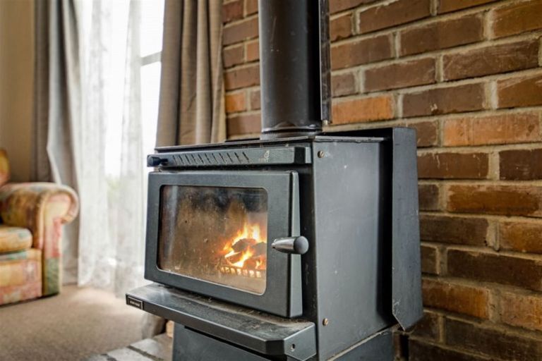 Photo of property in 6 Cherry Tree Place, Massey, Auckland, 0614