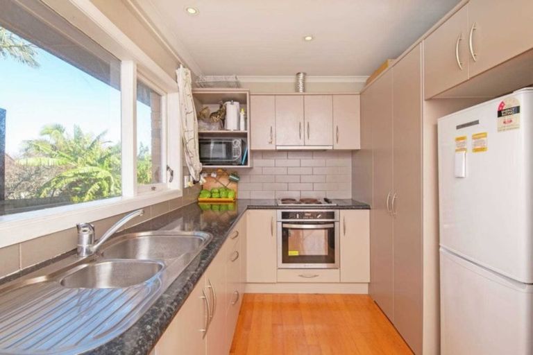 Photo of property in 77 Macleans Road, Bucklands Beach, Auckland, 2014