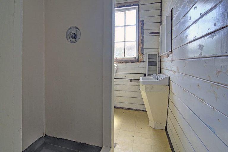 Photo of property in 130 Fitzherbert Street, Featherston, 5710