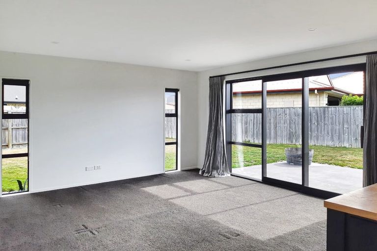 Photo of property in 6 Wyllie Place, Amberley, 7410