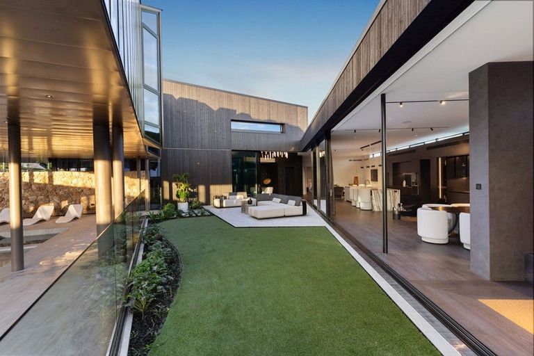 Photo of property in 32 Tuhaere Street, Orakei, Auckland, 1071