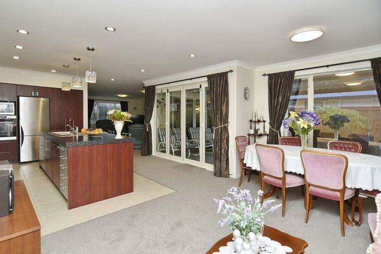 Photo of property in 32 Kensington Avenue, Rangiora, 7400