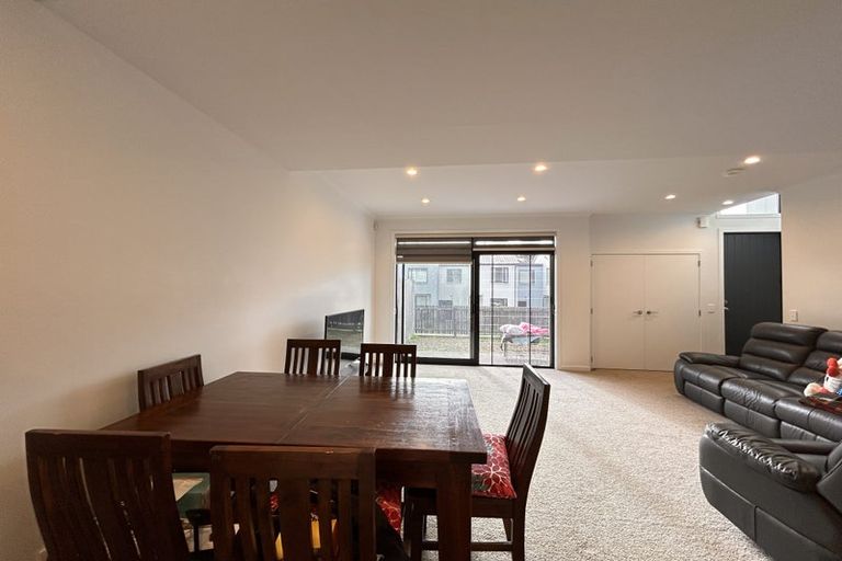 Photo of property in 17 Frank Gill Road, Hobsonville, Auckland, 0616