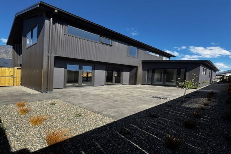 Photo of property in 47 Cheviot Street, Jacks Point, 9371