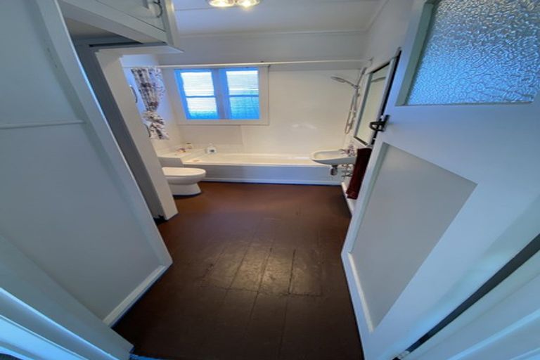 Photo of property in 211 Georges Drive, Napier South, Napier, 4110