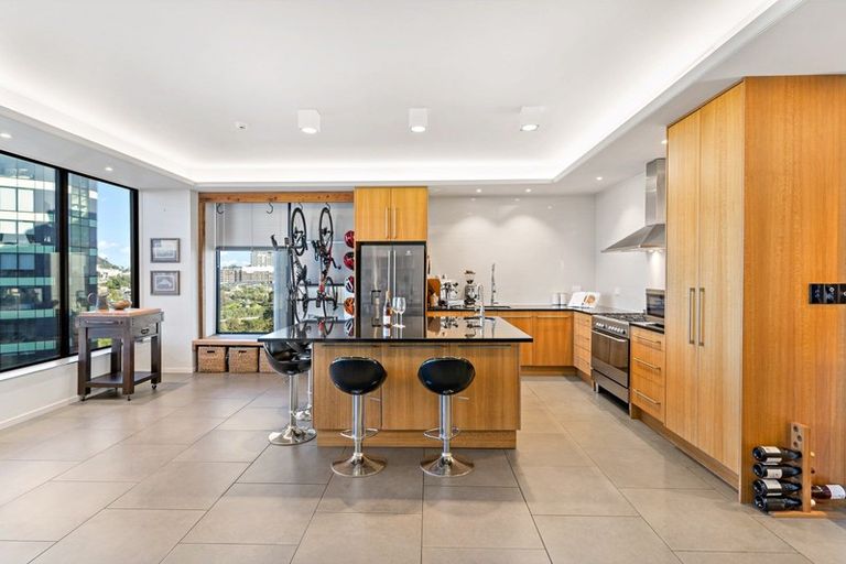 Photo of property in 9c/2 Saint Martins Lane, Grafton, Auckland, 1010