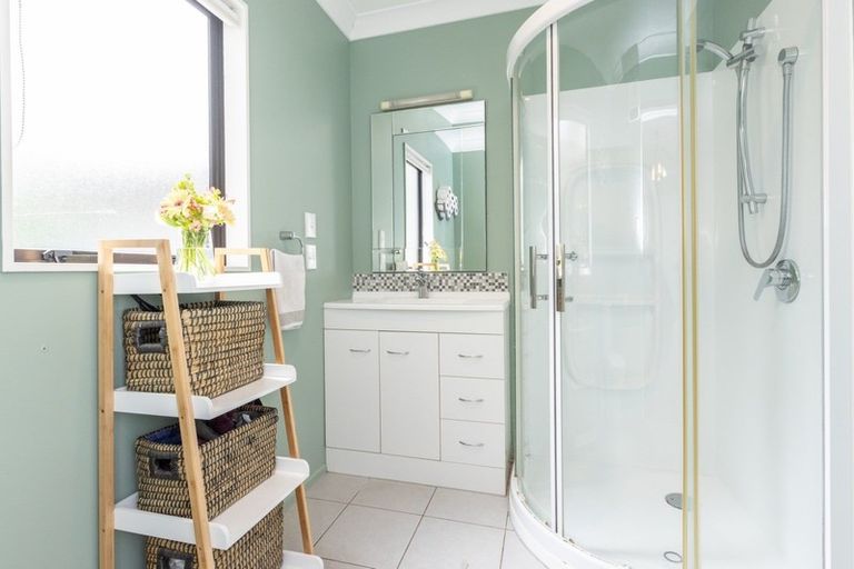 Photo of property in 10 Meeanee Quay, Westshore, Napier, 4110