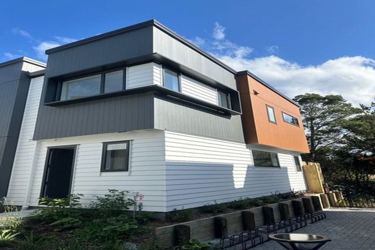 Photo of property in 50 Raupeti Lane, Henderson, Auckland, 0612