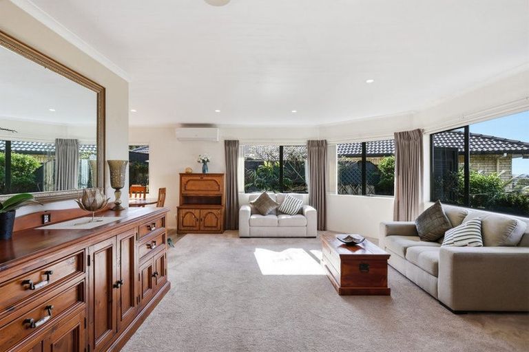 Photo of property in 5 Rose Court, Orewa, 0931