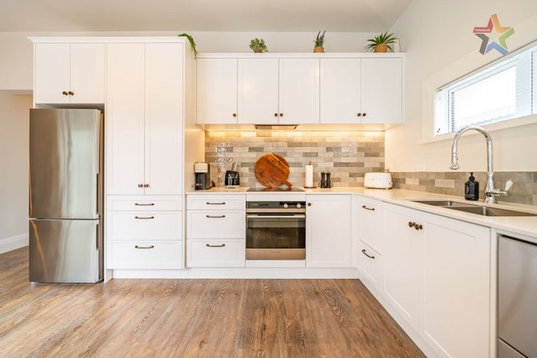 Photo of property in 17 Oriental Street, Petone, Lower Hutt, 5012