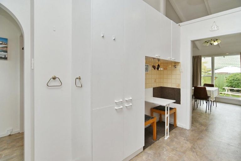 Photo of property in 2/1 Leeman Place, Redwood, Christchurch, 8051